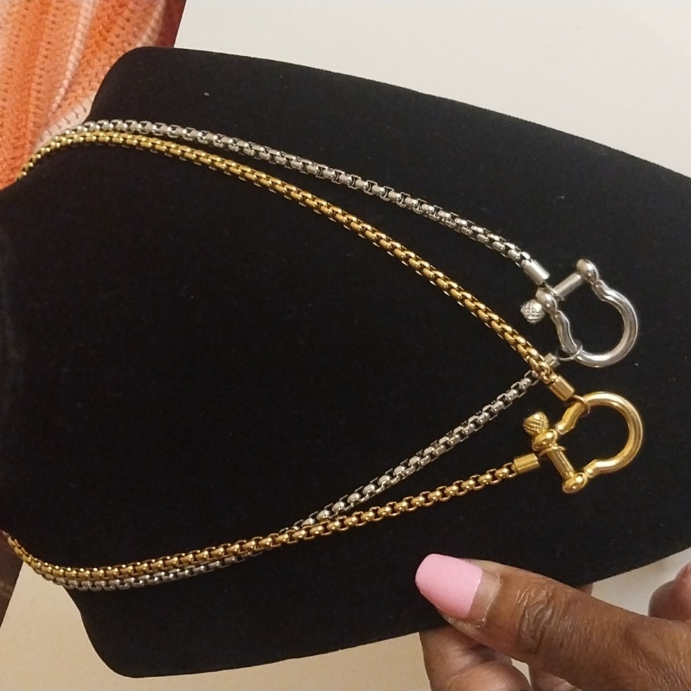 Horse Shoe Necklace